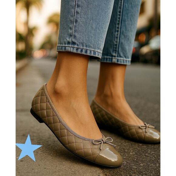 Paul Mayer Attitudes Taupe Quilted Leather Tan Cap Toe Ballet Flats Womens 10 - Picture 1 of 14